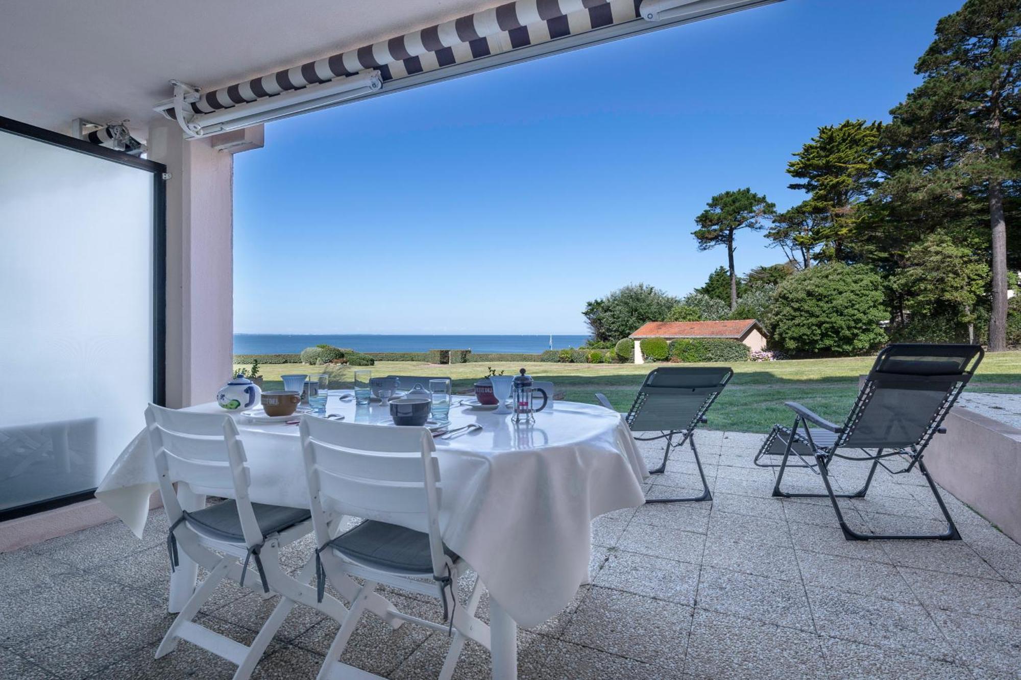 Apartment Bord De Mer, Rez-de-terrasse Pour 4,